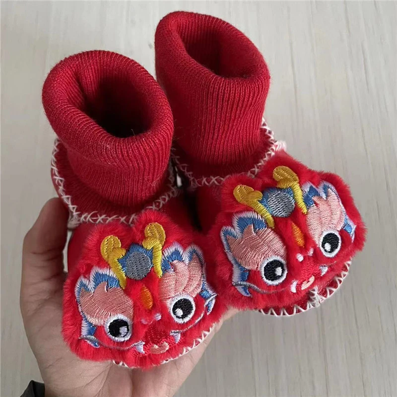 婴儿鞋子棉鞋冬季宝宝鞋红色软底新生儿加绒满月保暖步前鞋百天鞋