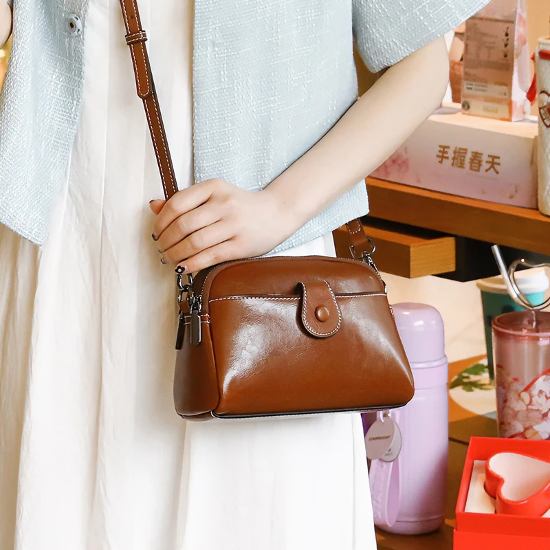 2025年新款真皮单肩包复古小包包时尚百搭通勤女包斜挎包手机包潮