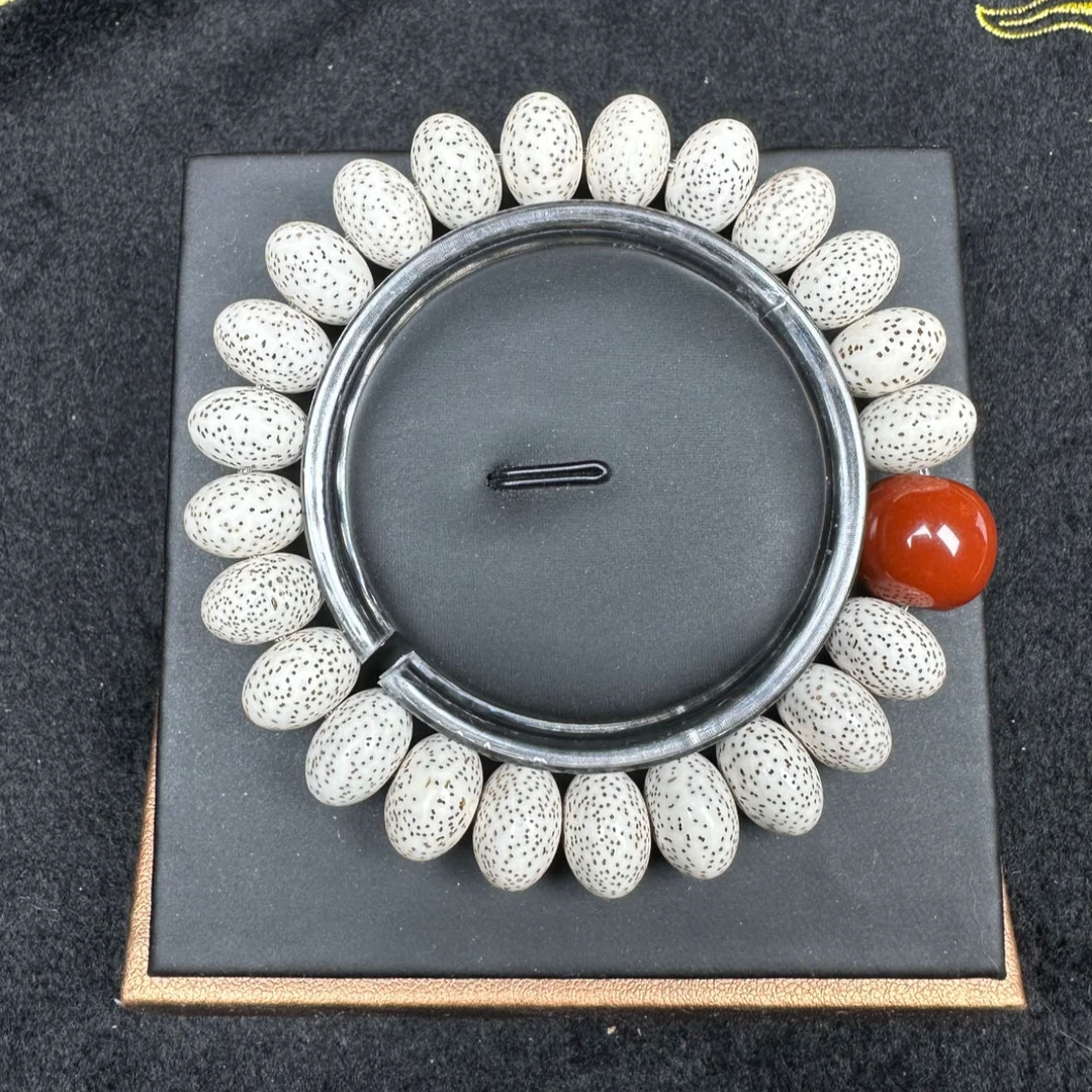 海南星月菩提脱脂顺白苹果珠单圈绕指柔尺寸14*5mm文玩手串