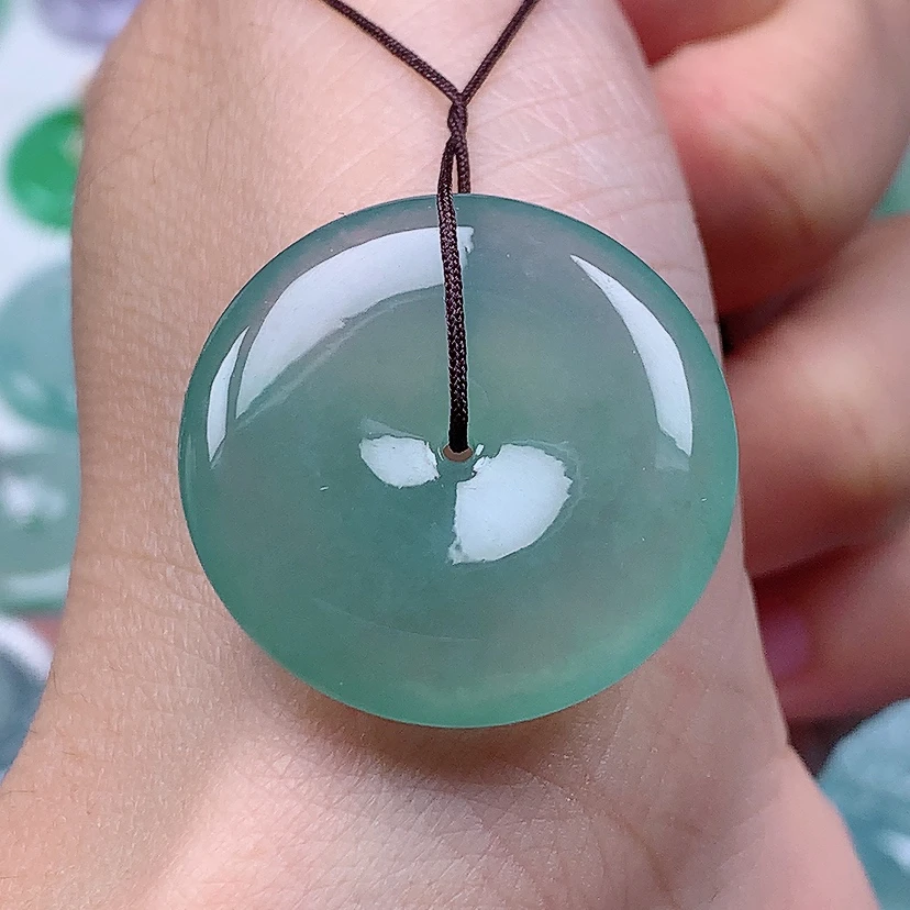 缅甸天然A货翡翠冰种湖水绿平安扣（尺寸27.8*5.5）