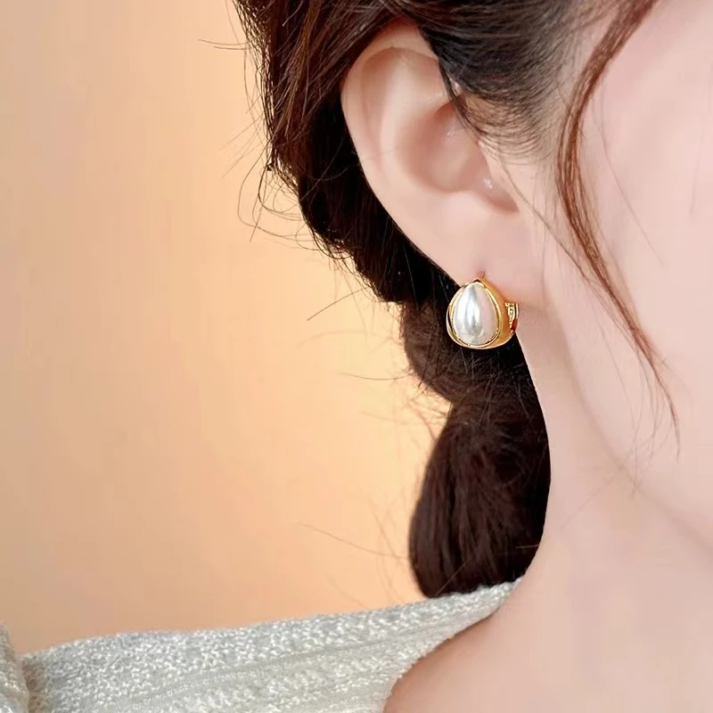 铜合金耳饰 耳钉高级感个性气质新款爆款轻奢耳环小众独饰女N2132