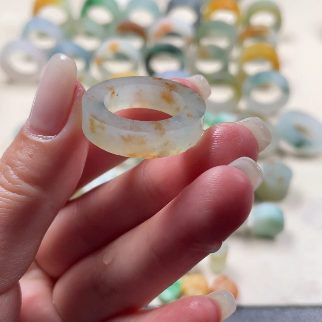 【闪购商品】定制翡翠未镶嵌Q*