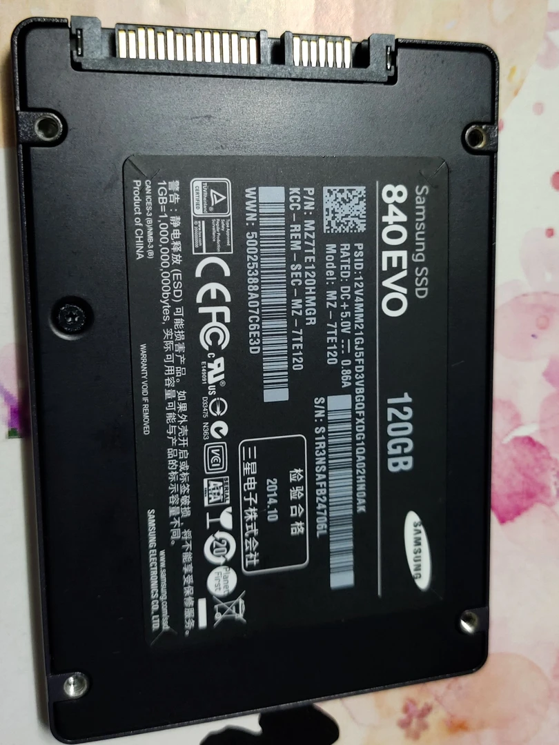 笔记本固态硬盘120G，三星/闪迪/金斯顿sata ssd,全进口品牌(随机)