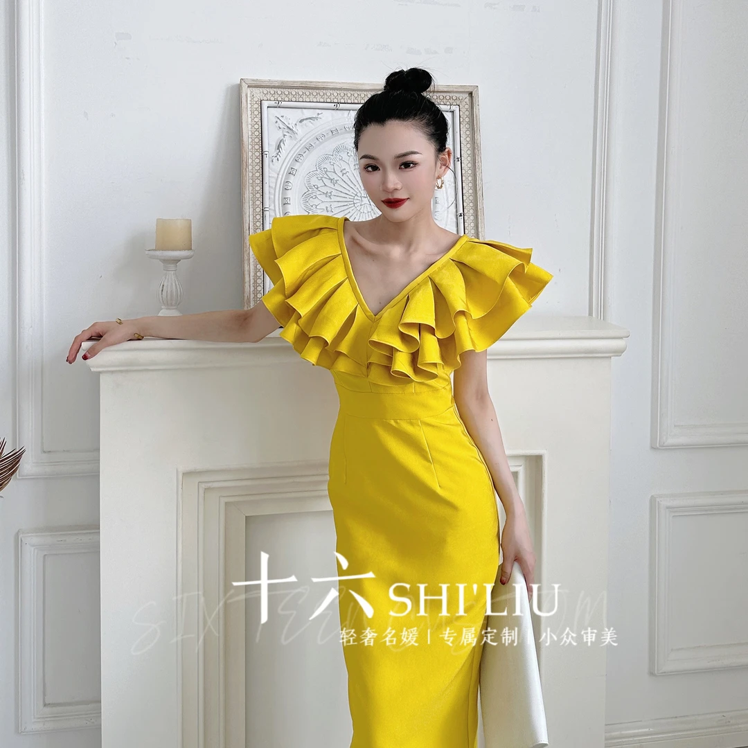 【十六原创】 C位聚焦·荷叶边法式轻奢高腰一字肩裙子黄长裙30502