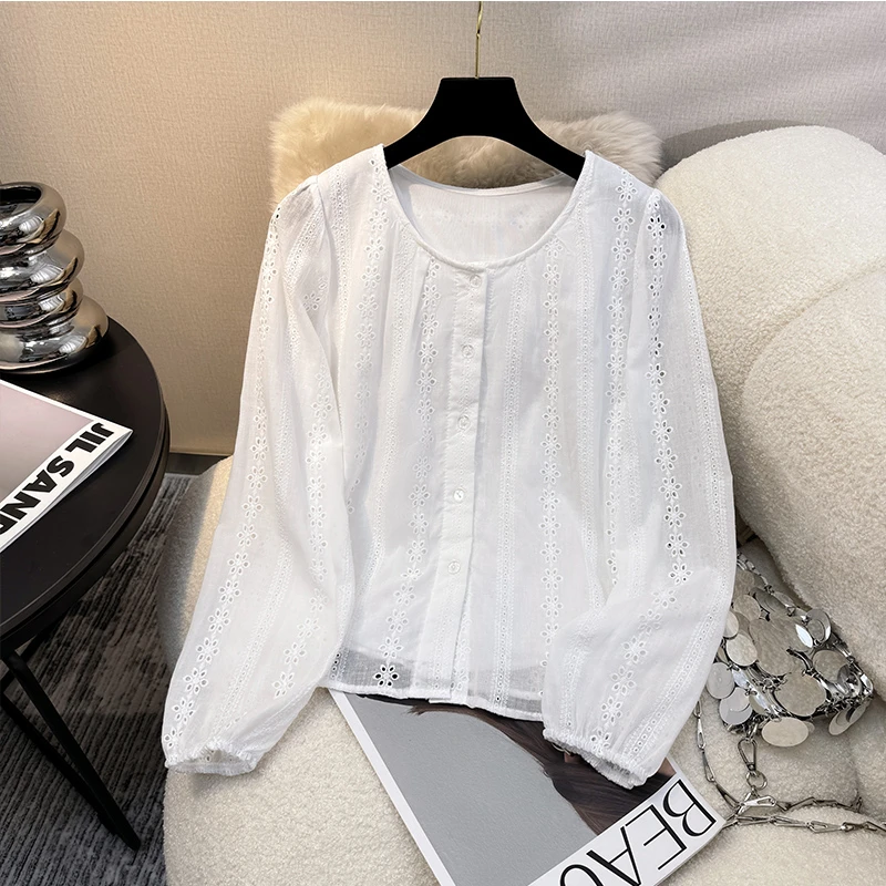 0264大码法式刺绣蕾丝长袖衬衫女秋季设计感减龄洋气娃娃衫上衣