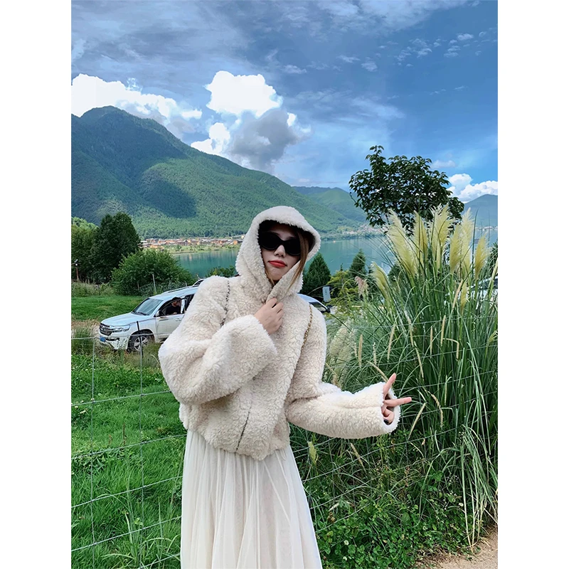 摇粒绒连帽短款外套加厚保暖甜美夹克开衫