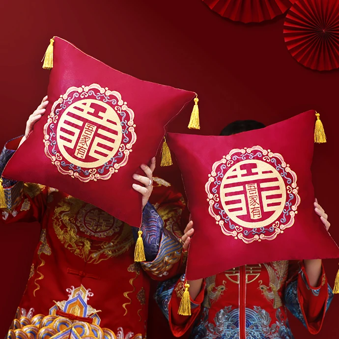 红色中式喜字抱枕压床结婚压床娃娃公仔新款娃娃一对颜值高正版