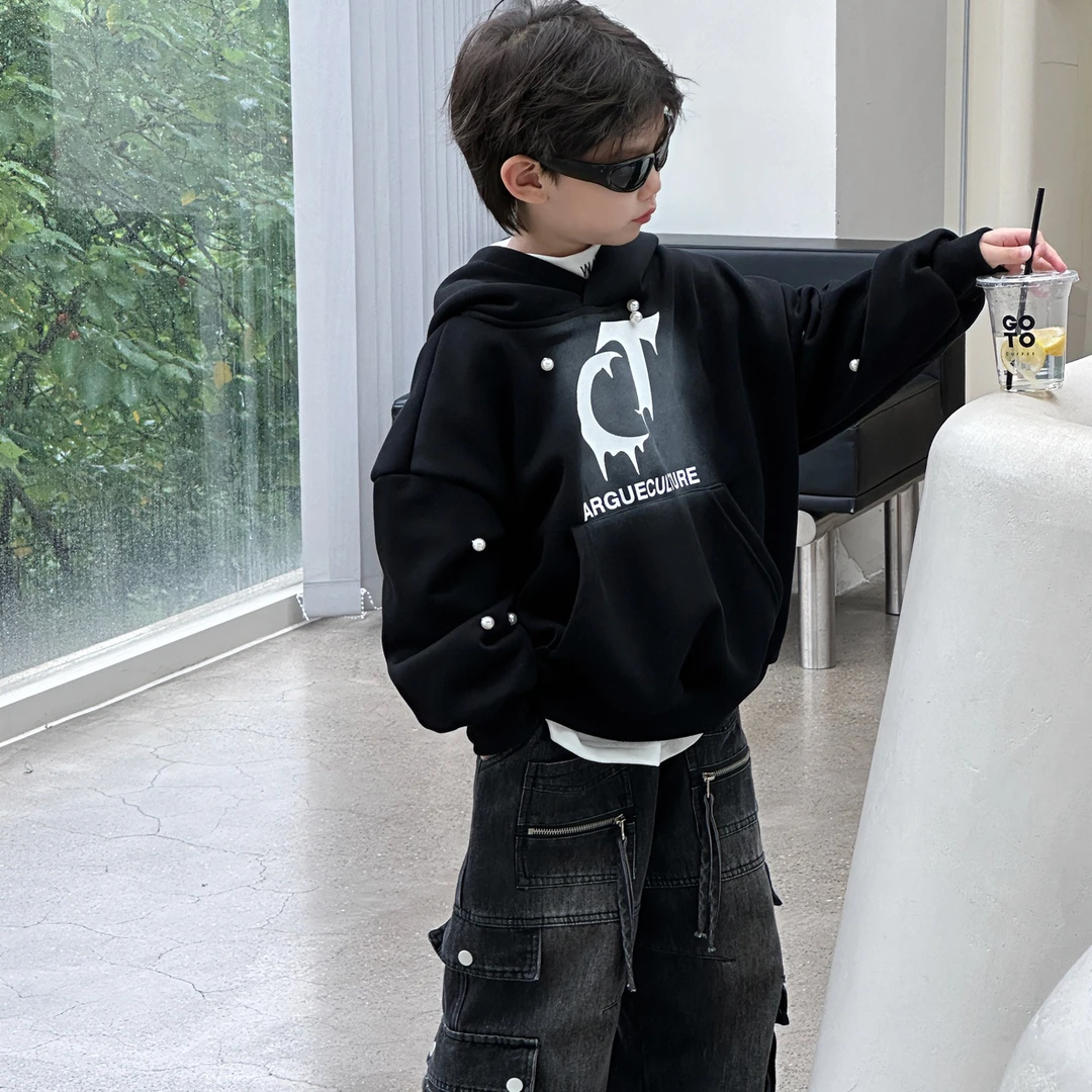 2024冬季新款韩版男童时尚百搭印花珍珠设计感加绒卫衣儿童潮