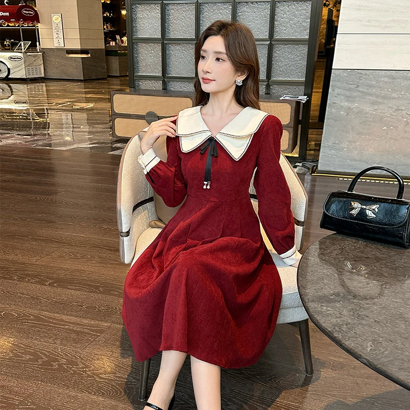 奢姿大码女装2024冬季蝴蝶结装饰减龄裙子胖妹妹时尚翻领连衣裙