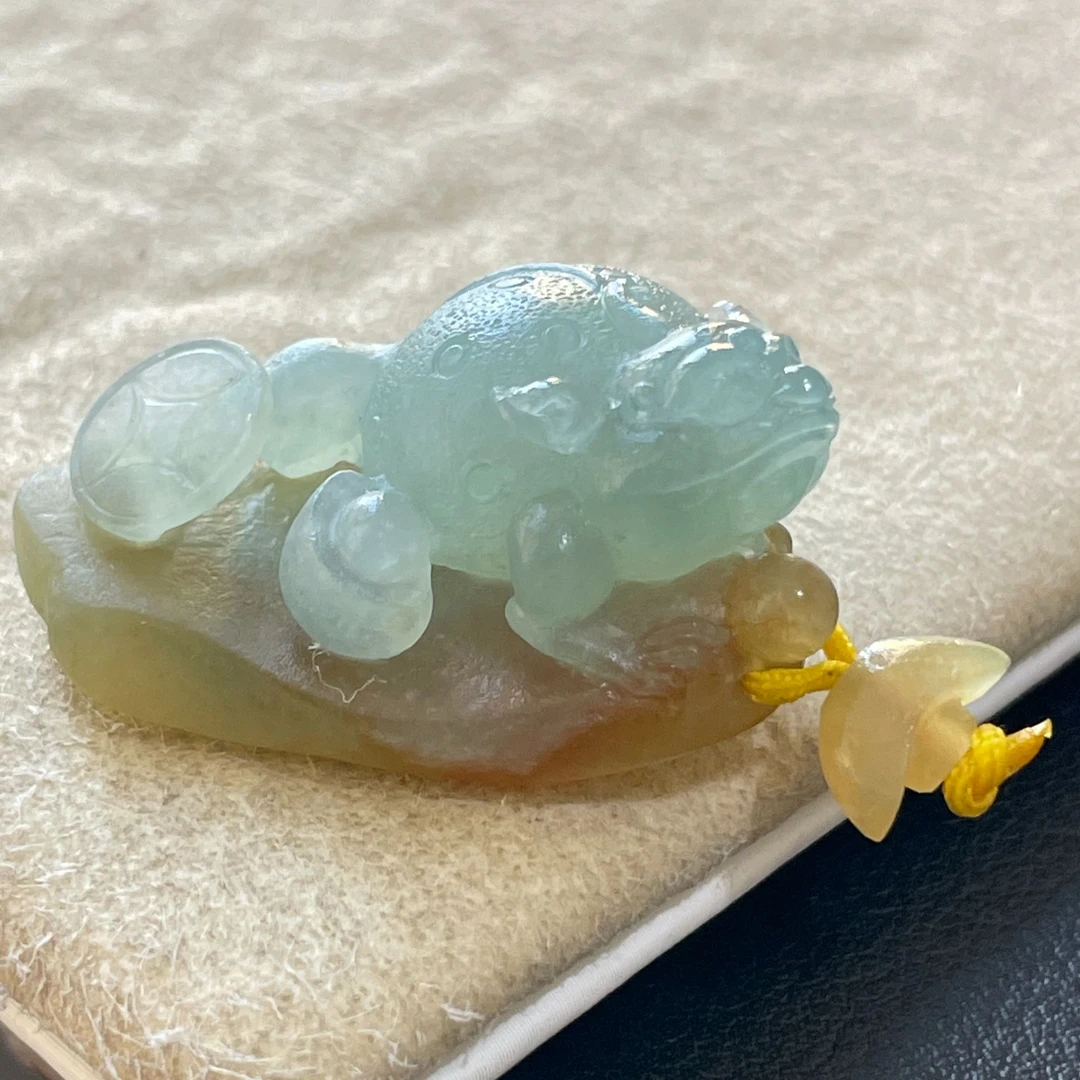 天然缅甸翡翠A货金蟾