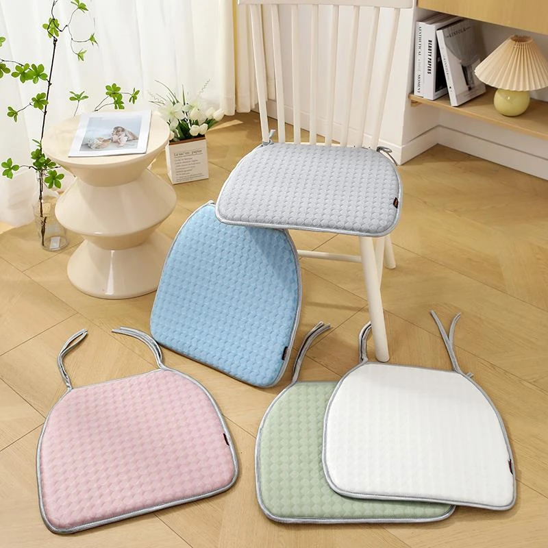 坐垫夏季凉垫椅子座垫办公室凉席餐椅垫冰丝夏天透气冰豆豆屁股垫