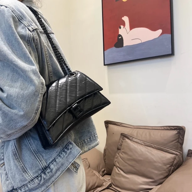 2024秋季新款女式单肩斜挎包链条包菱格沙漏女包时尚百搭肩包