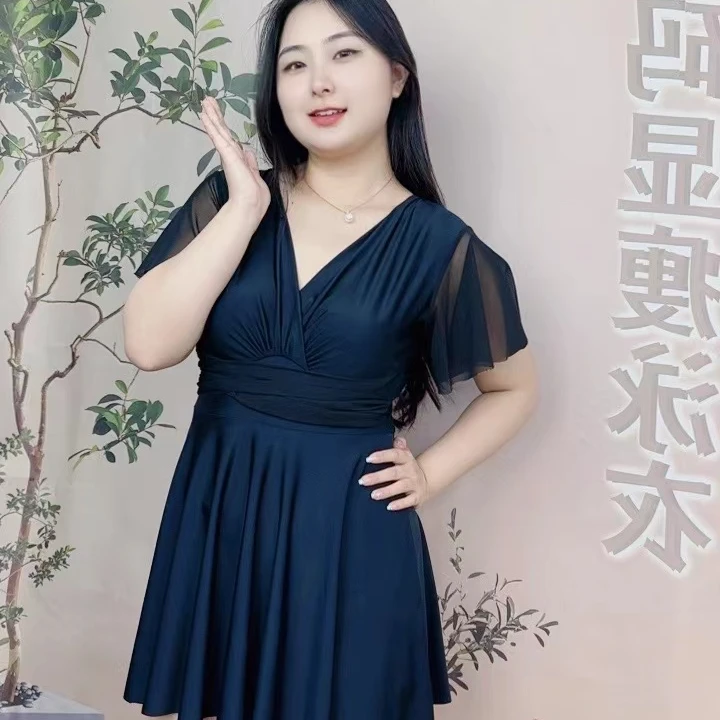 【小蛮腰】赫本风分体大码显瘦遮肚时尚保守游泳度假泳衣女