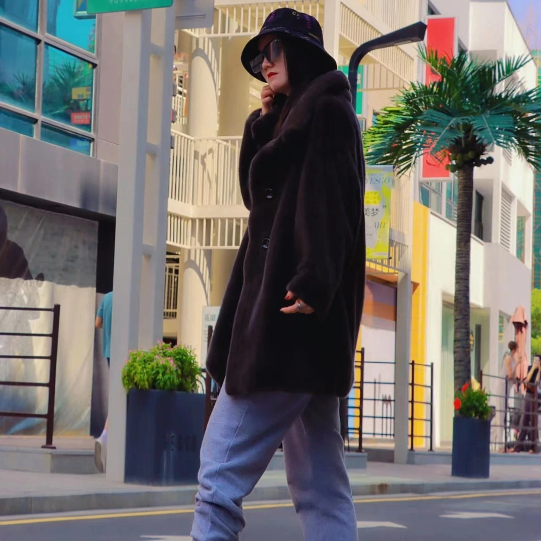 泰迪款紫金短二母皮衣长85MWD 2209水貂外套女款