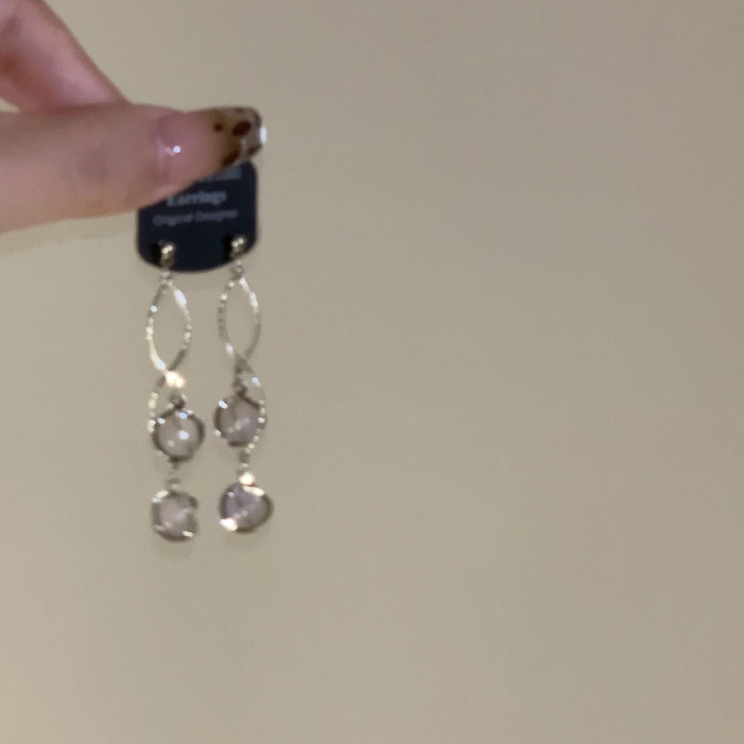 合金树脂耳饰 清冷感猫眼耳环轻奢气质长款流苏2024新款显脸小