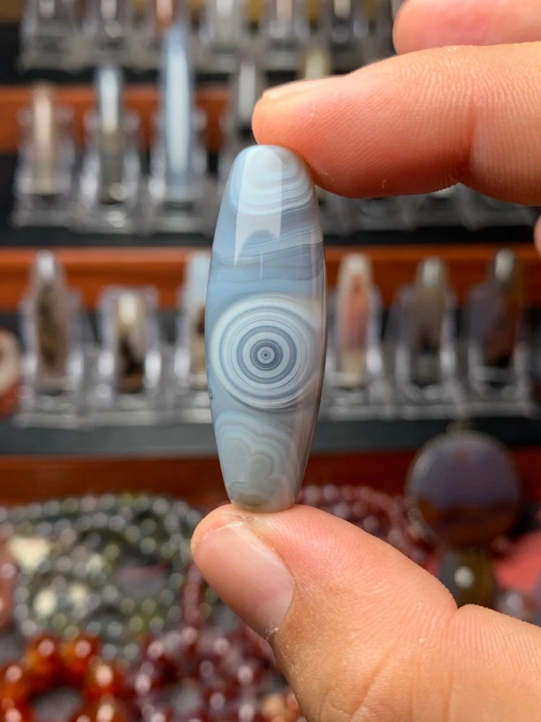 天然玛瑙象形吊坠