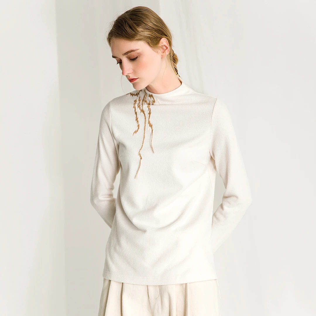 Famecoco优雅中式刺绣上衣秋文艺素雅高领针织打底衫 F218DC001