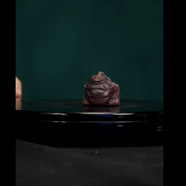 宜兴原矿紫砂茶玩茶宠-三足金蟾