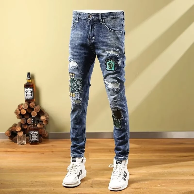 春秋时尚百搭牛仔裤男弹力休闲欧美个性长裤男直筒破洞补丁徽章