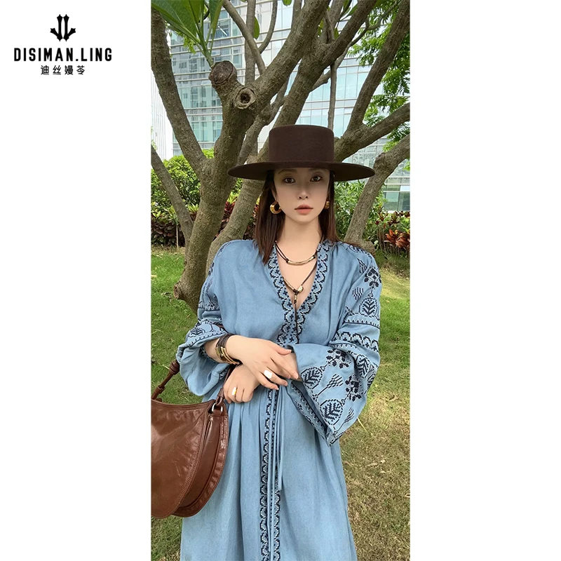 迪丝嫚苓蓝色连衣裙长袖显瘦户外休闲百搭秋冬保暖时尚女士气质