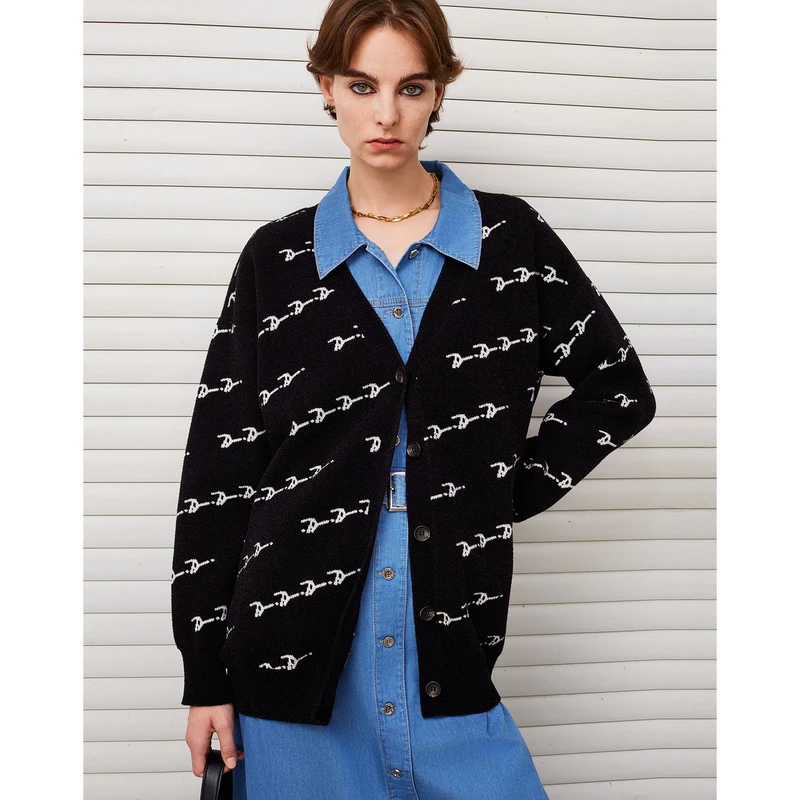 DKNY/唐可娜儿【星线好物】复古风几何字体宽松针织衫女W4404JJ880B