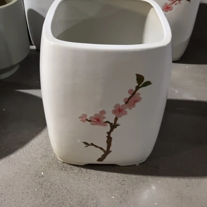 L****H哦女魔头你要去呜呜呜