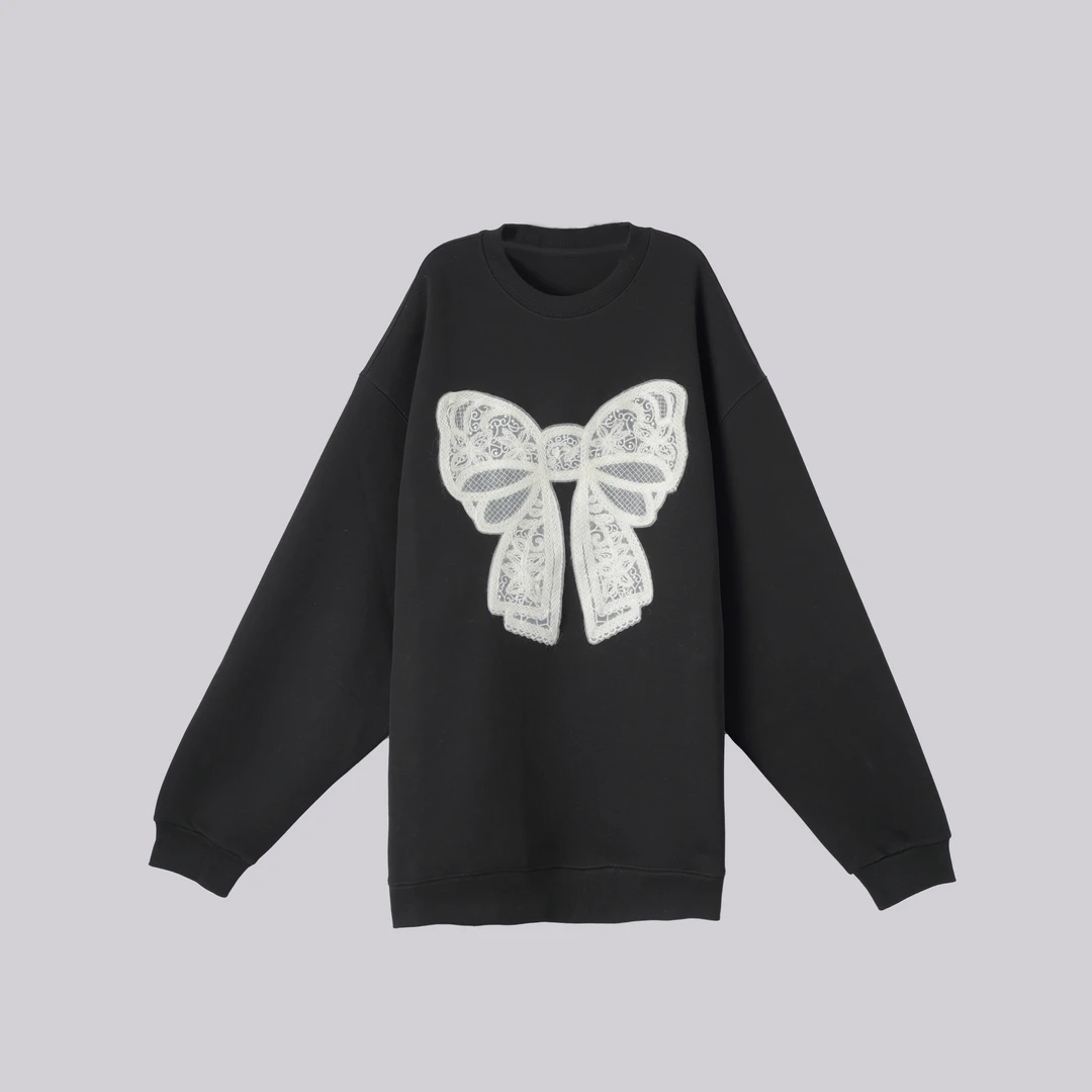 WKe    蝴蝶黑卫衣