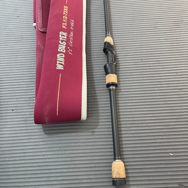 九二，驱逐舰路亚竿，风霸f3-1/2-72x直柄，环氧轻微开裂卡袋齐全