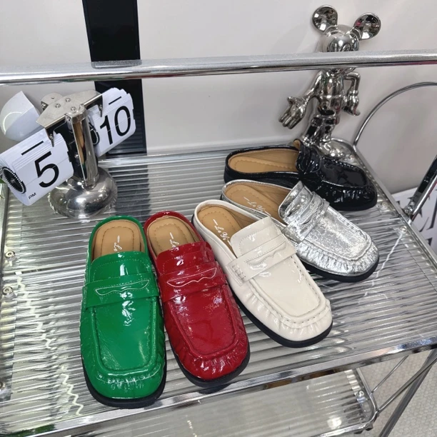 【353-61】夏季英伦风真皮时尚百搭休闲平底半拖漆皮包头穆勒凉拖鞋