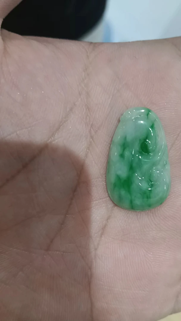 翡翠精品如意吊坠