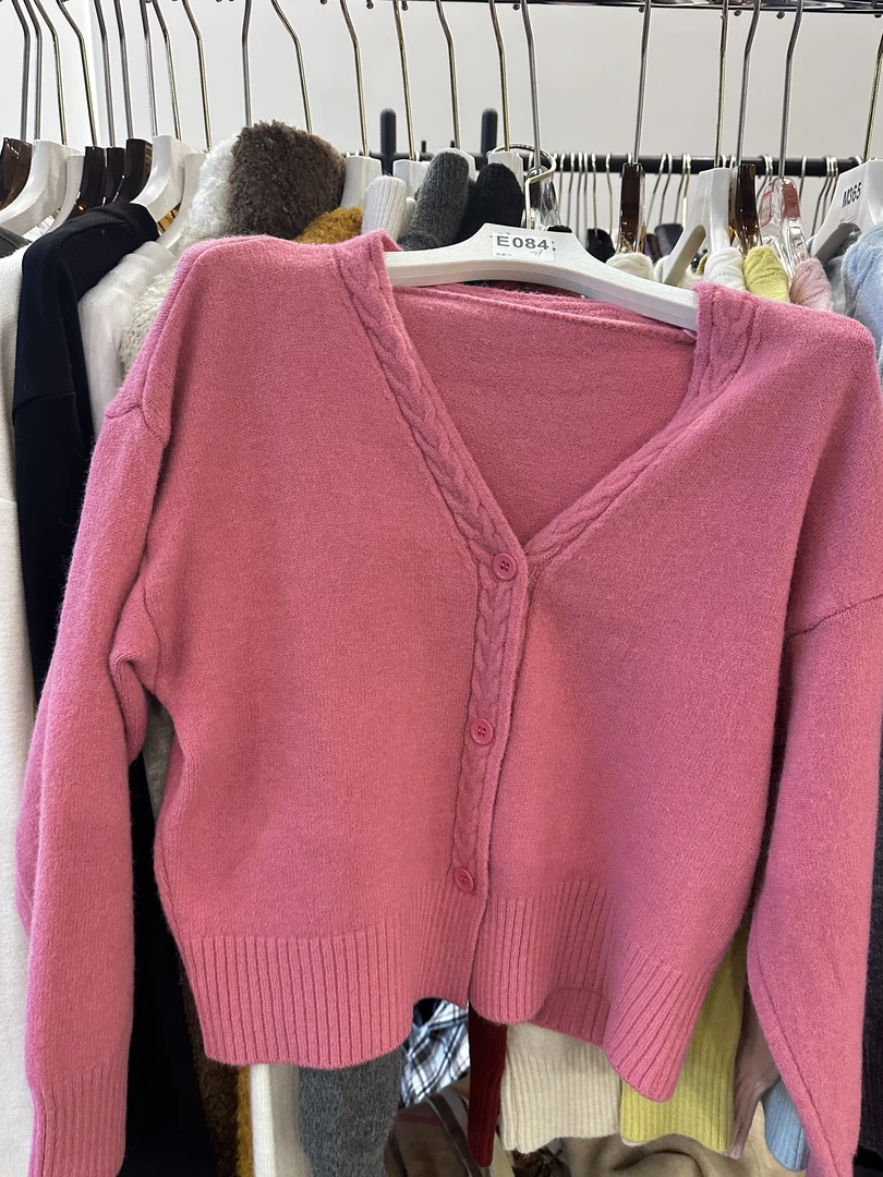 【娇娇精选&高端定制】V领麻花毛衣开衫设计感小众显瘦气质百搭毛衣