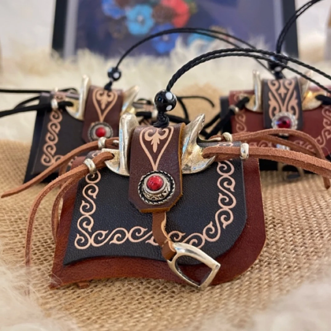 非金属皮质吊坠 色香伊犁 手工真皮小马鞍 挂件