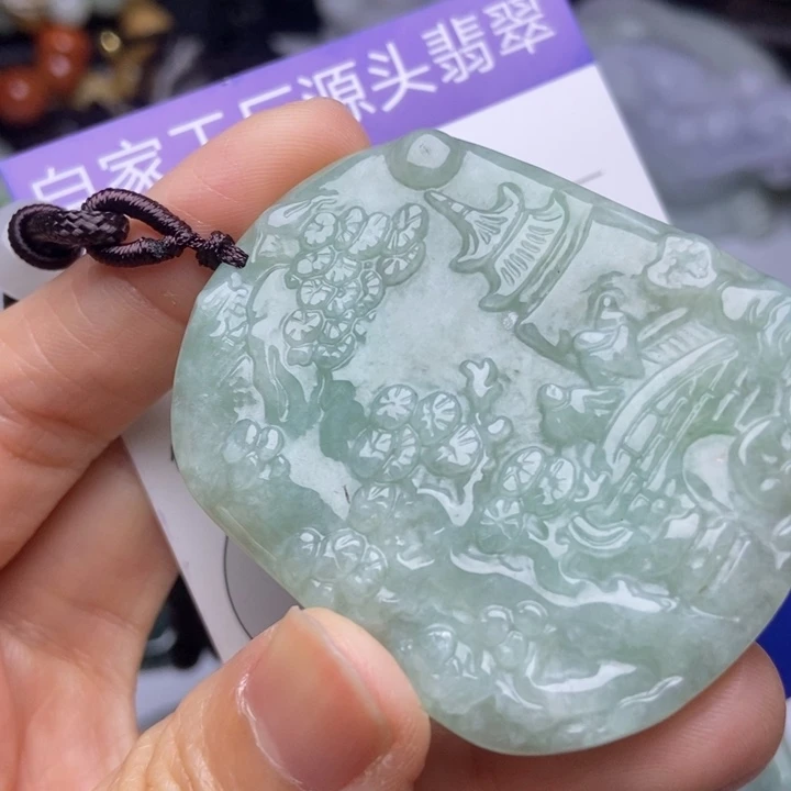 翡翠颈饰未镶嵌翡翠