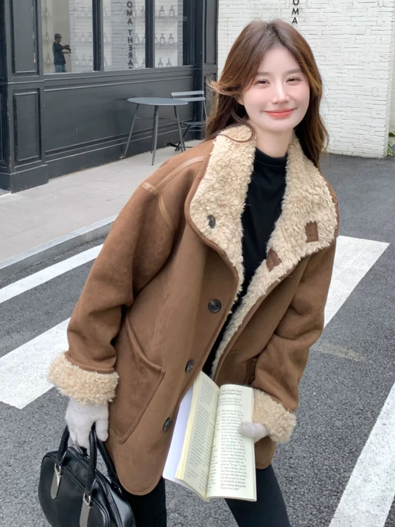 百搭两面穿皮毛一体机车服女短款保暖羊羔毛外套冬季上衣