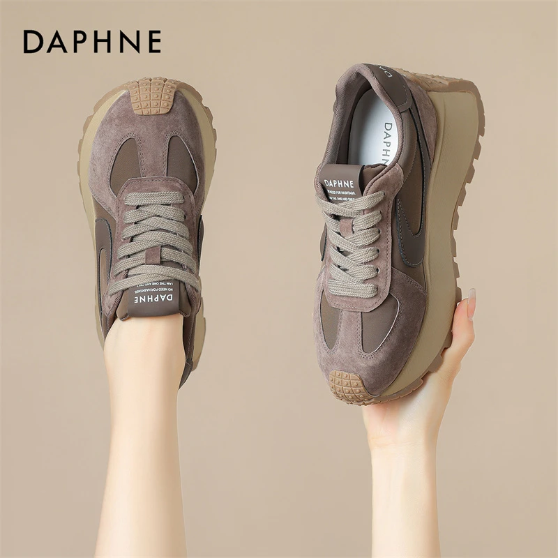达芙妮2025秋季爆款休闲鞋女时尚百搭鞋子厚底增高系带运动阿甘鞋