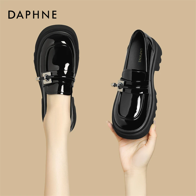 达芙妮24春季新款单鞋时尚休闲复古厚底英伦风圆头粗跟舒适乐福鞋