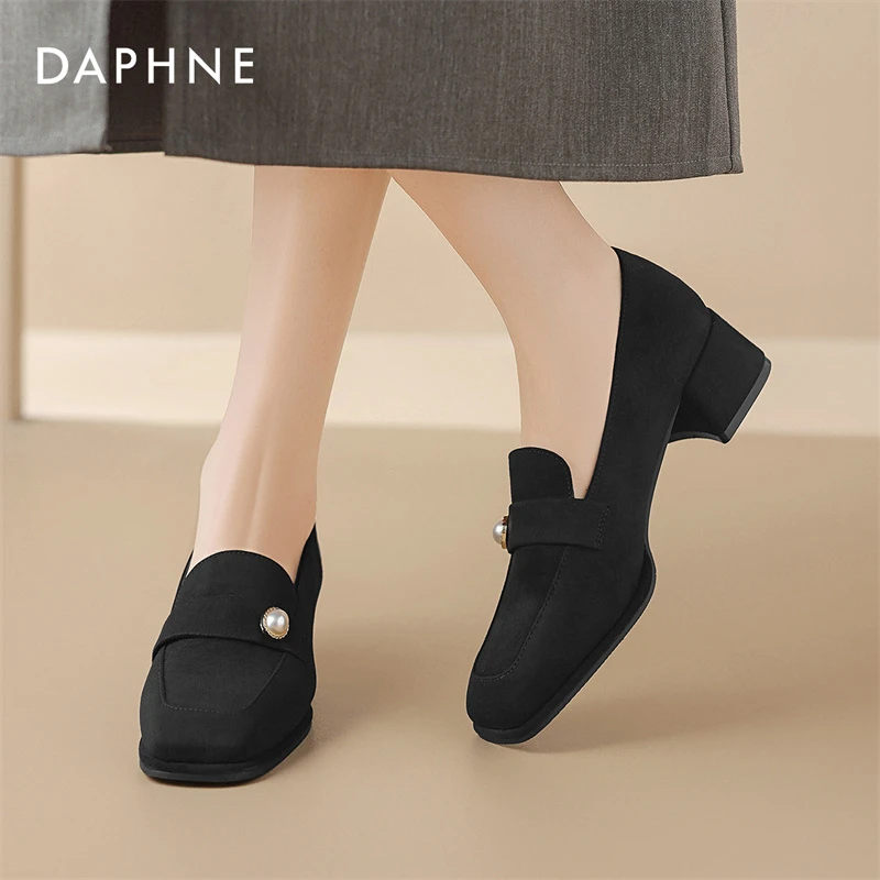达芙妮爆款25秋季女百搭时尚轻奢单鞋休闲软底方头复古法式乐福鞋