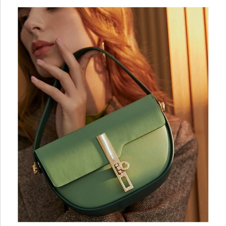 ELLE新款时尚拼色马鞍包手提包通勤斜挎单肩女包22401