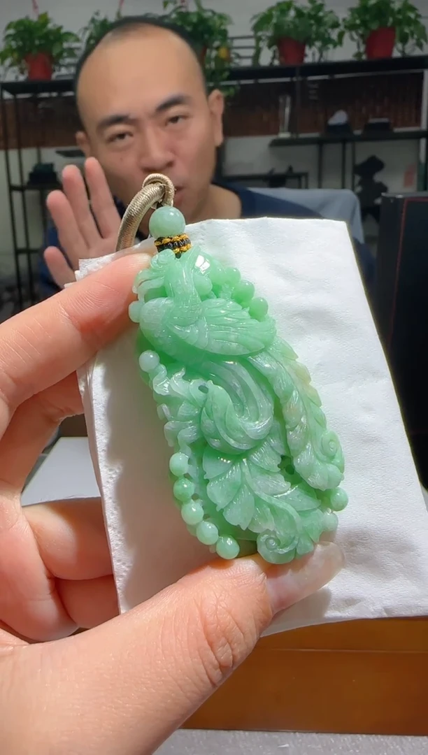 【闪购商品】翡翠颈饰未镶嵌天然翡翠A货吊坠
