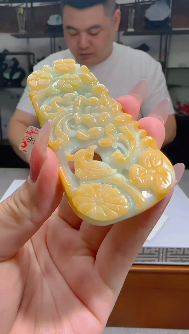 【闪购商品】翡翠颈饰未镶嵌天然翡翠A货吊坠