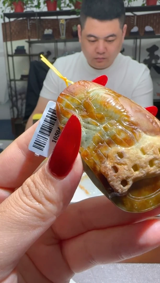 【闪购商品】翡翠颈饰未镶嵌天然翡翠A货吊坠