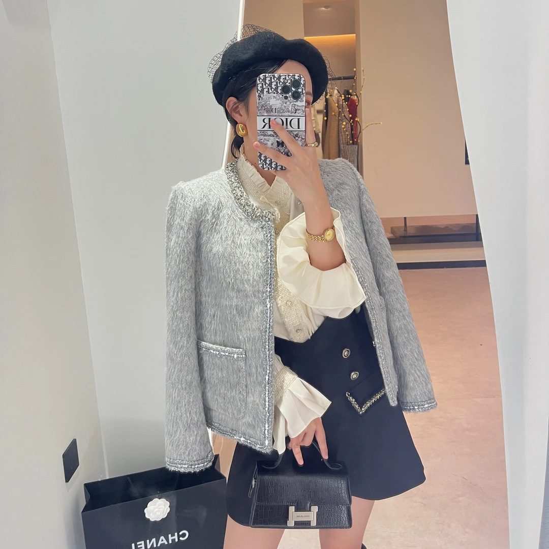 Shier/诗尔2024秋冬新款高级设计纯色法式香风羽绒短外套YRF9382