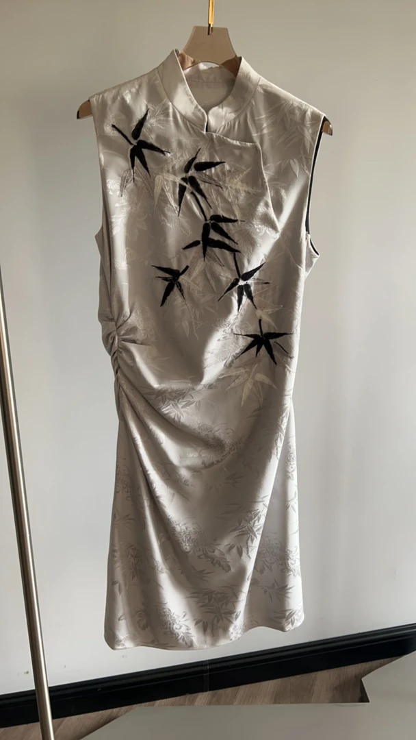 L232设计师品牌竹叶刺绣连衣裙