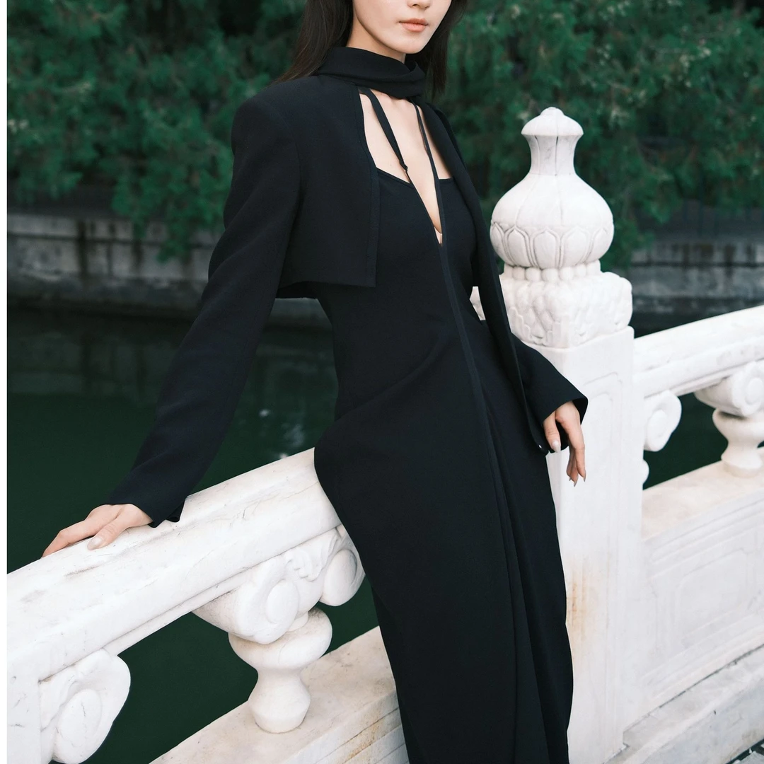 24SS-DS03T1挂脖连衣裙