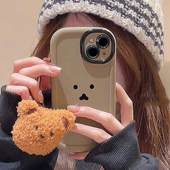 熊表情泡芙壳挂件适用苹果15手机壳iPhone13/14promax防摔12女11