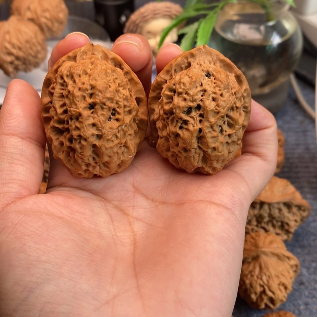 文玩核桃吊坠铁核桃