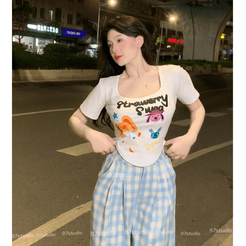 大码女装卡通印花短袖正肩T恤女夏季胖mm设计感辣妹短款U领上衣服