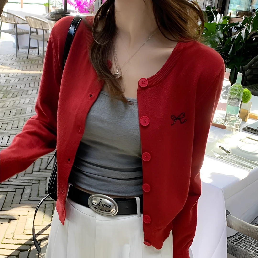 安可拉红刺绣圆领长袖针织衫毛衣开衫女秋季时尚穿搭宽松外套上衣