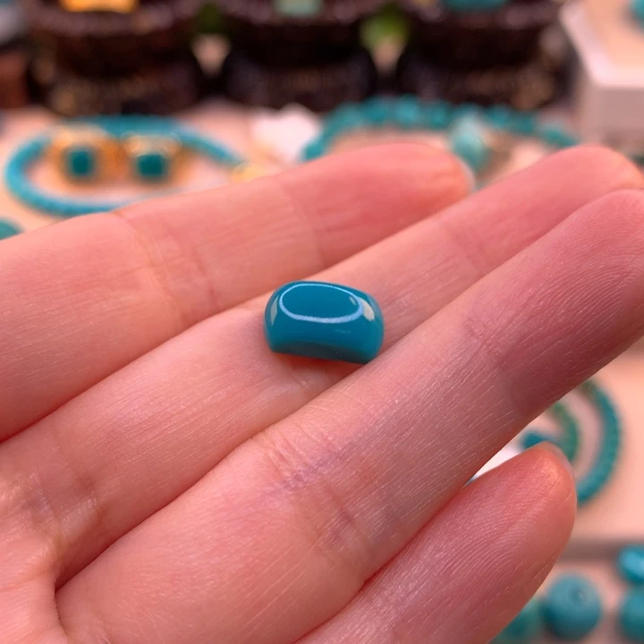 绿松石配饰未镶嵌明*