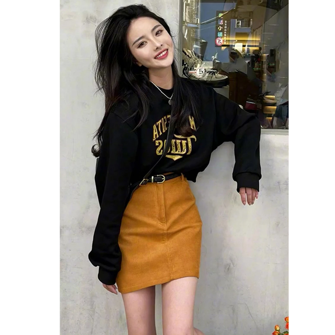 秋冬装女2024新款茶系穿搭减龄学院风时尚奶系高级感卫衣套装裙子